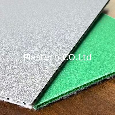 Tấm Bọt Ong Polypropylene Với Lớp Nỉ Bảo Vệ Sàn Tạm Thời Giải Pháp Che Phủ Công Trường Có Thể Tái Sử Dụng Chống Thấm Nước Bền Bỉ