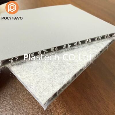 Tấm nhựa Polypropylene dạng tổ ong 5mm lót sàn bảo vệ sàn có lớp nỉ mặt sau bảo vệ sàn